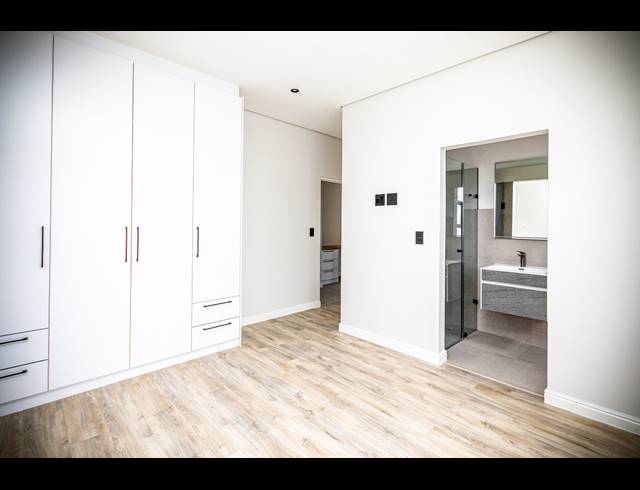 4 BEDROOM FREEHOLD FOR SALE IN SANDOWN